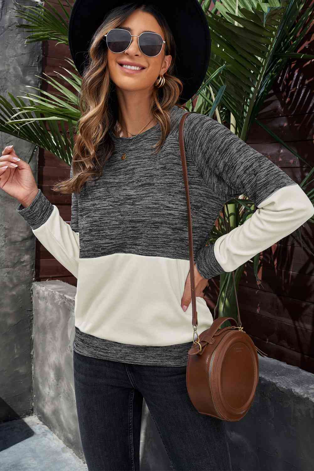 Contrast Round Neck Raglan Sleeve Sweatshirt